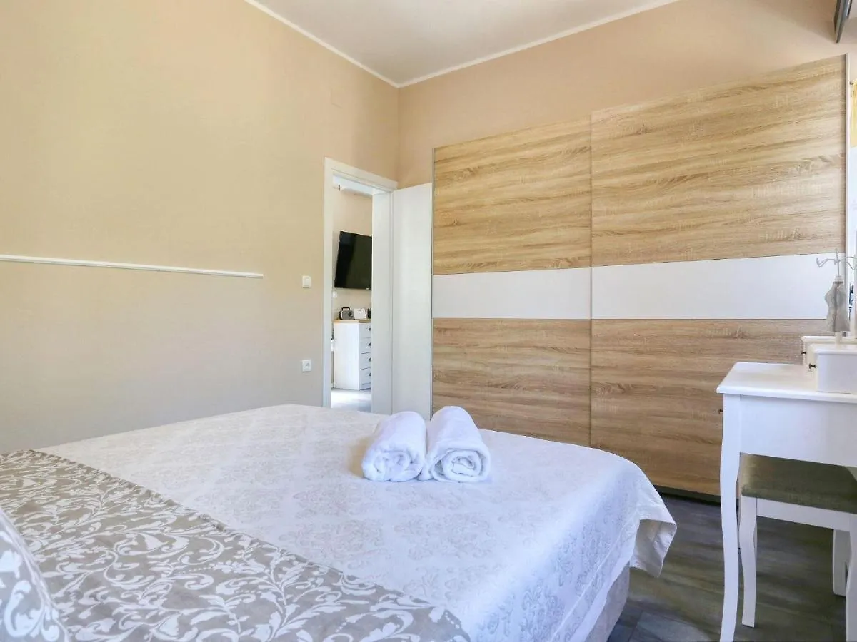 Holiday Home Casa Lorela In Sali, Island Dugi Otok  Sali